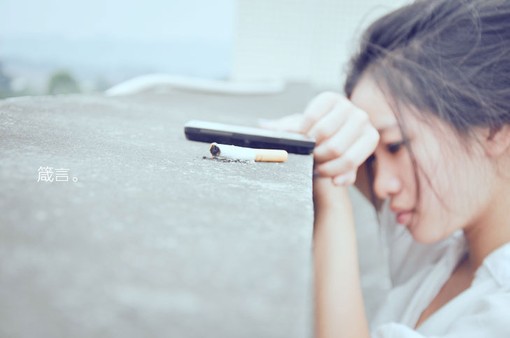 对于你是心尖上的喜欢，别人靠近你一点点就哭鼻子那种。<br />
