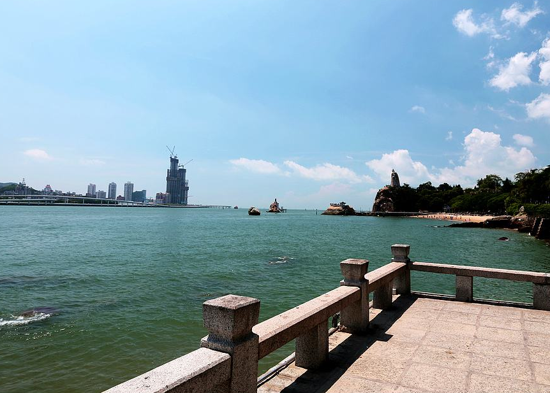 幸运是不存在的，努力才是硬道理。<br />
