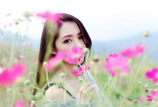 有一个人，教会你怎样去爱了，但是，他却不爱了。<br />
