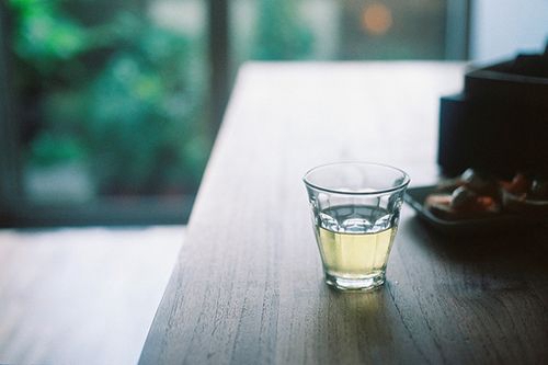 爱情，该留几分给自己？哪怕真的是等得太久了，哪怕真的找到了一个特别喜欢的人，依然希望你记得：爱情，七分爱人，三分予己。<br />
